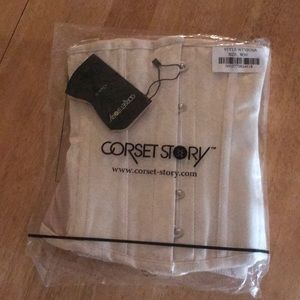 NEW corset creme waspie. W30 sized.